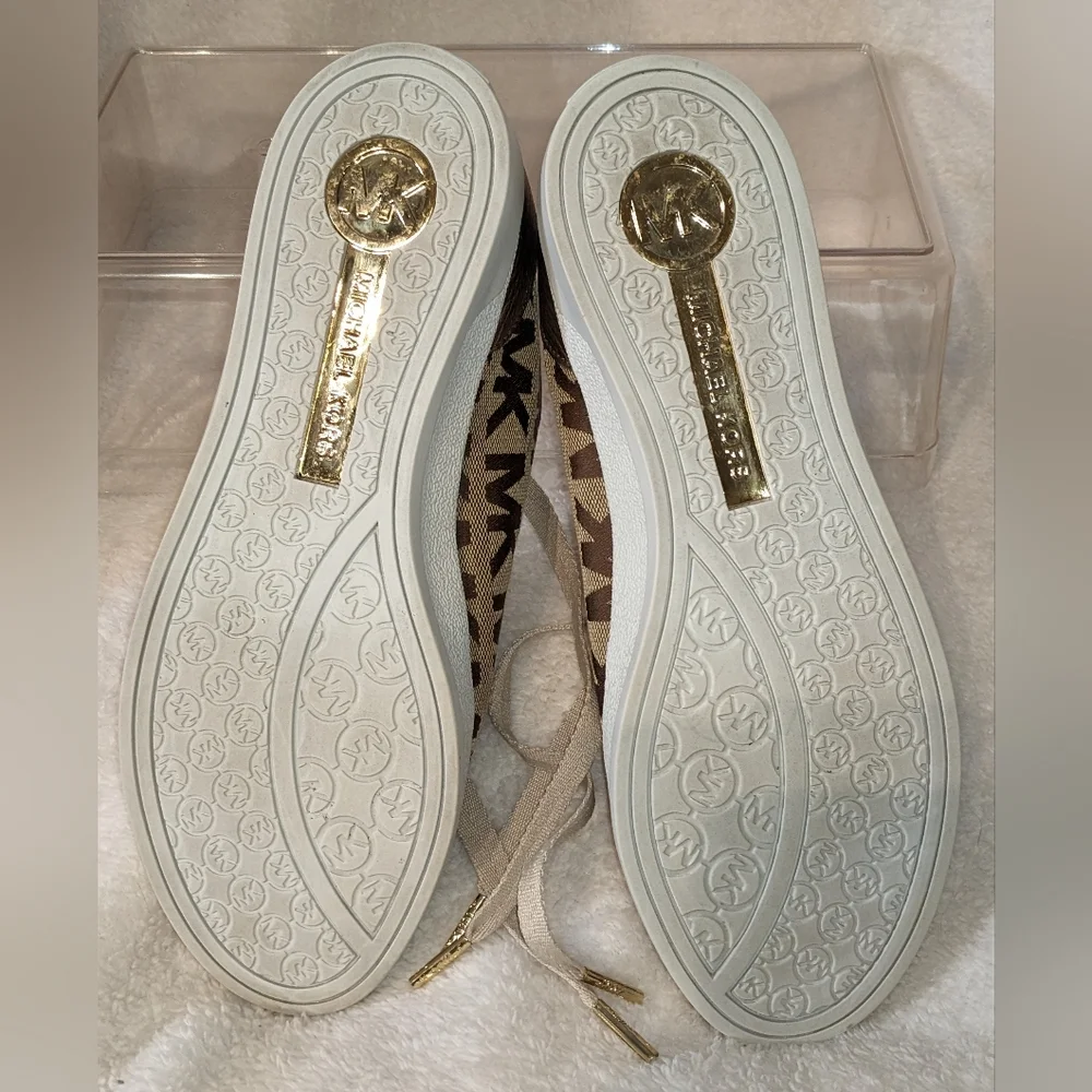 Michael Kors Tennis Lace Up Shoes Monogram City‎ Sneakers Size 7.5
